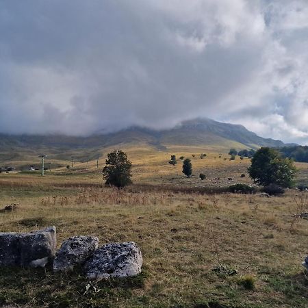 La Tana Del Capriolo Daire Prati di Tivo Dış mekan fotoğraf